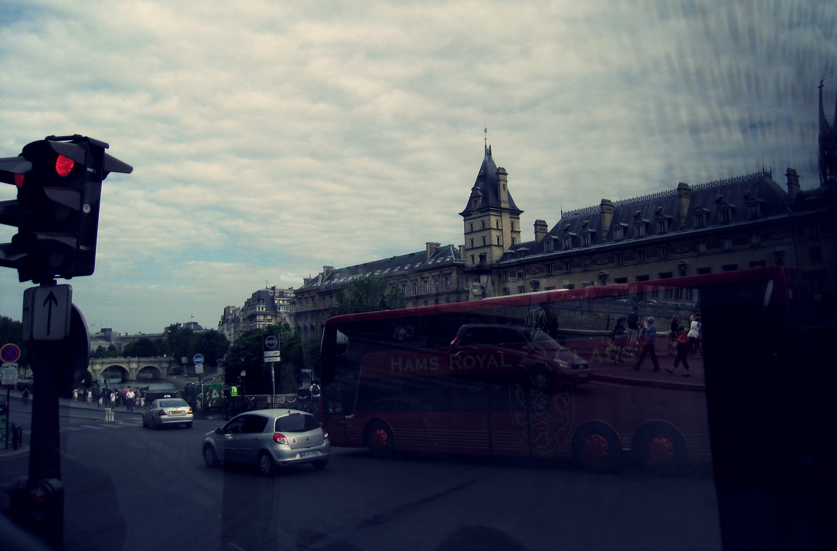 Paris bus tour