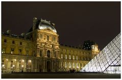 Paris by Night IV - Louvre farbig