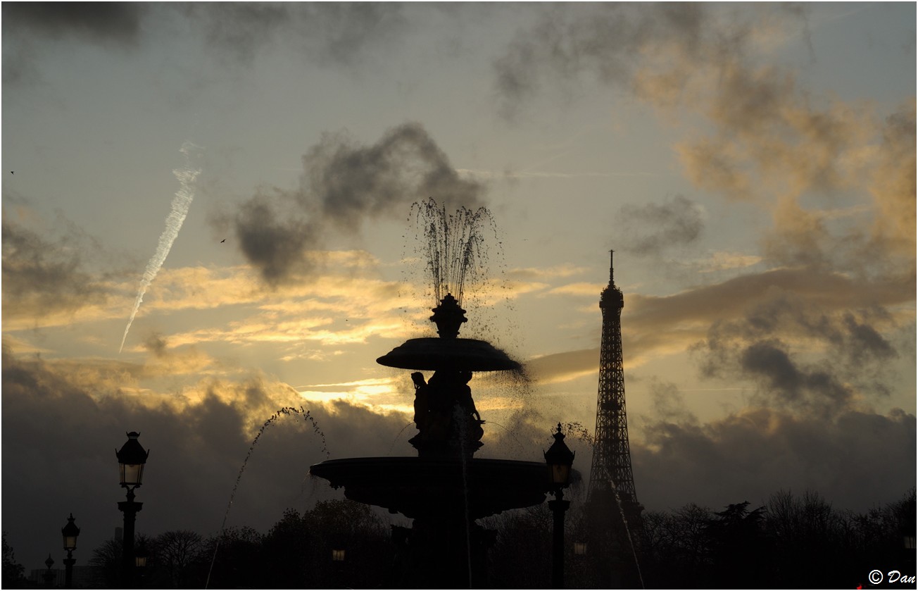 PARIS. Contre jour depuis la place de la Concorde