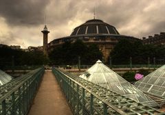 Paris: crepuscule sur la chambre du commerce