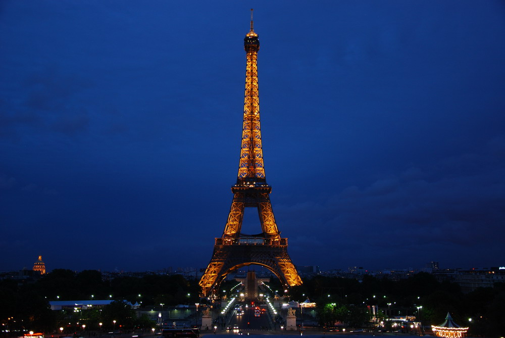 Paris / Der hundert tausendste Eiffelturm bei Nacht... kein HDR