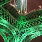 Paris Eiffelturm im Nachlicht