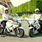 Paris ( F ) -Vorstellung neuer Polizeimotorräder vor dem Eiffelturm-