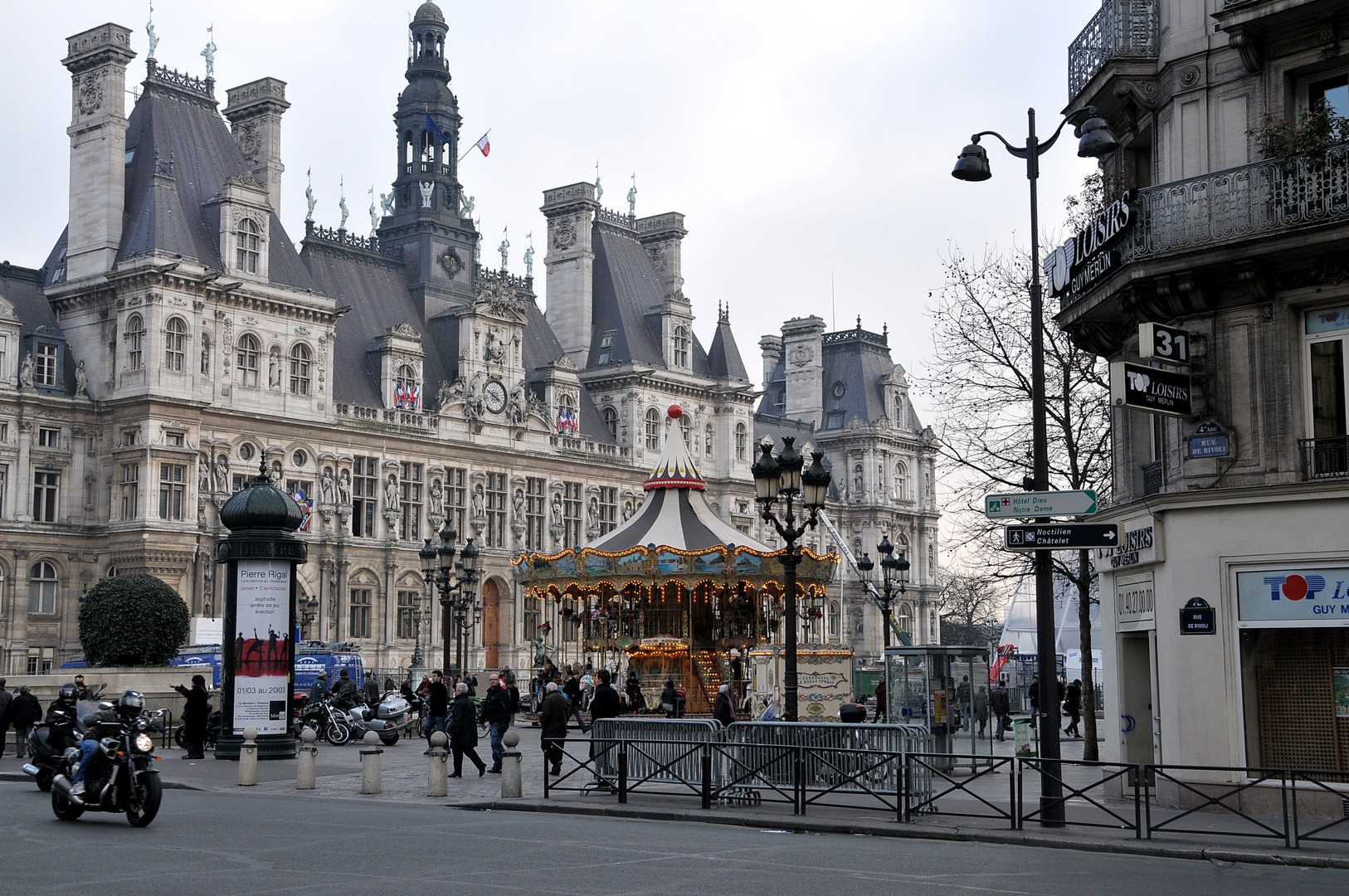 Paris Hotel de ville Mars 2011