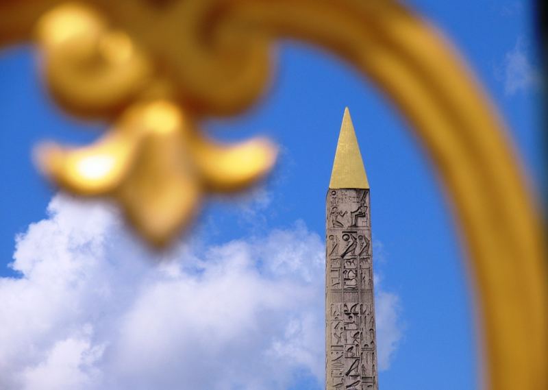 Paris - Jardin des Tuileries - "Ach, hinter diesem Tor ist schon Ägypten!?"