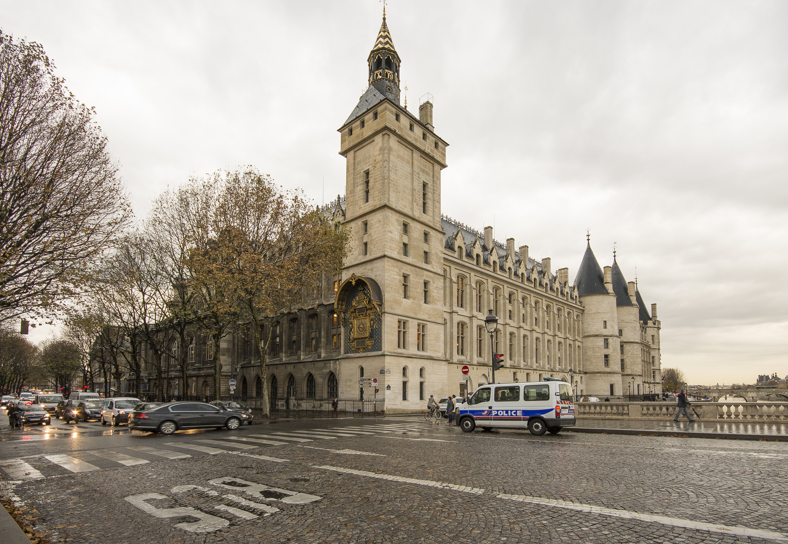 Paris - Île de la Cité - Boulevard du Palais - Conciergerie