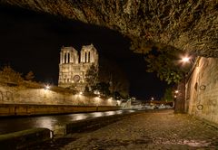 Paris - Île de la Cité - Quai Saint Michel - Notre Dame