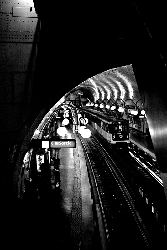 Paris: Metro'