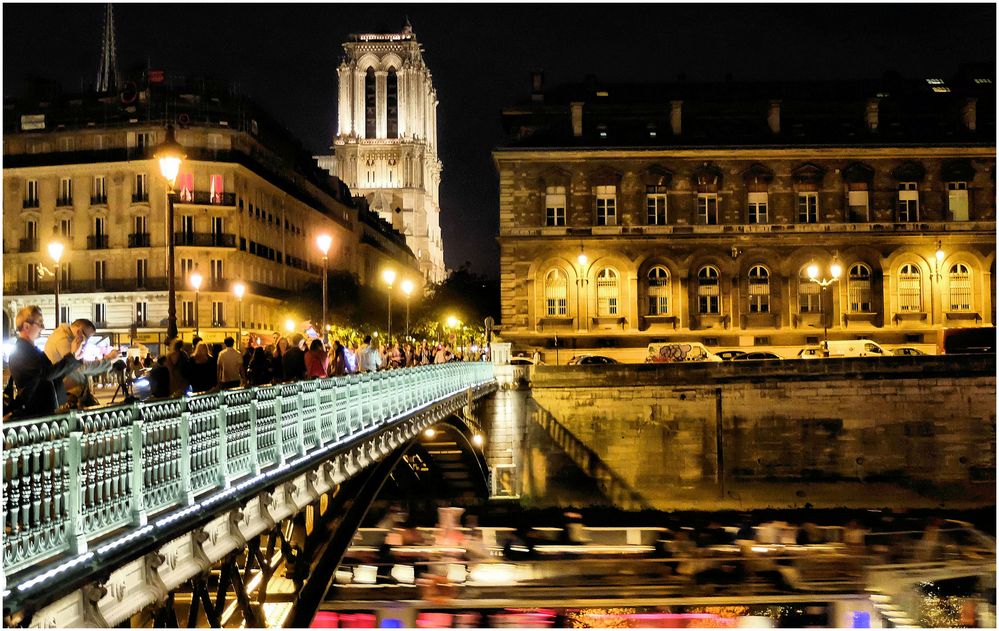 Paris nocturne