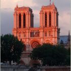 Paris, Notre Dame .............