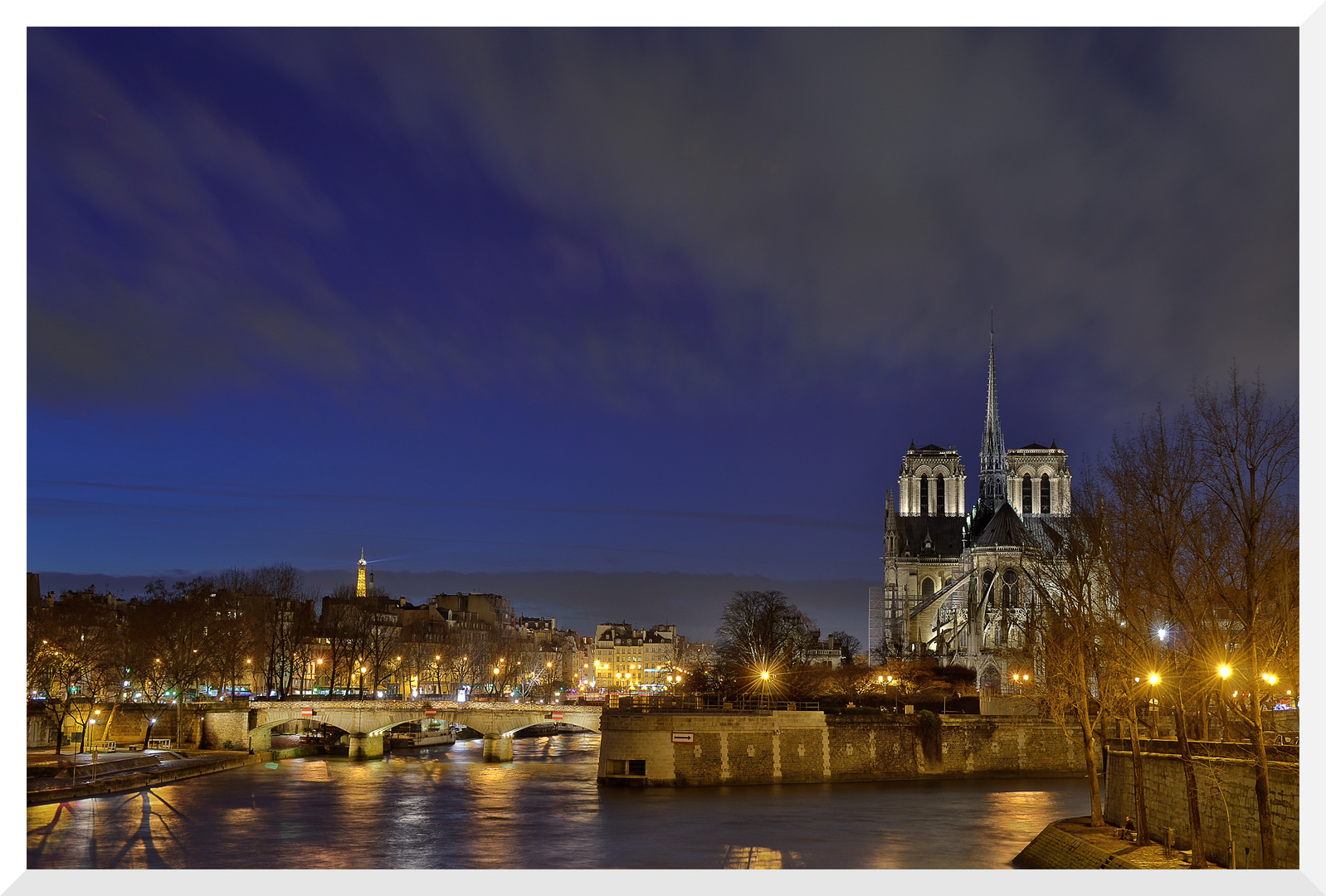 Paris - Notre Dame am Abend