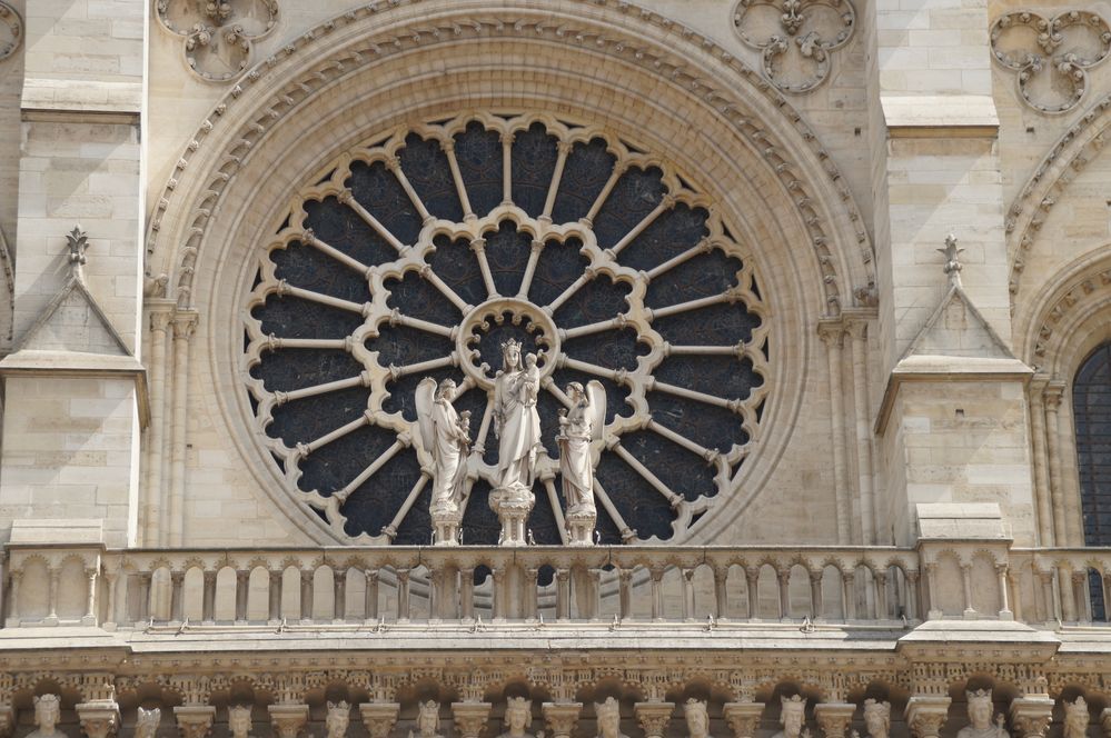 Paris: Notre-Dame, westliche Fensterrose (unbearbeitet)