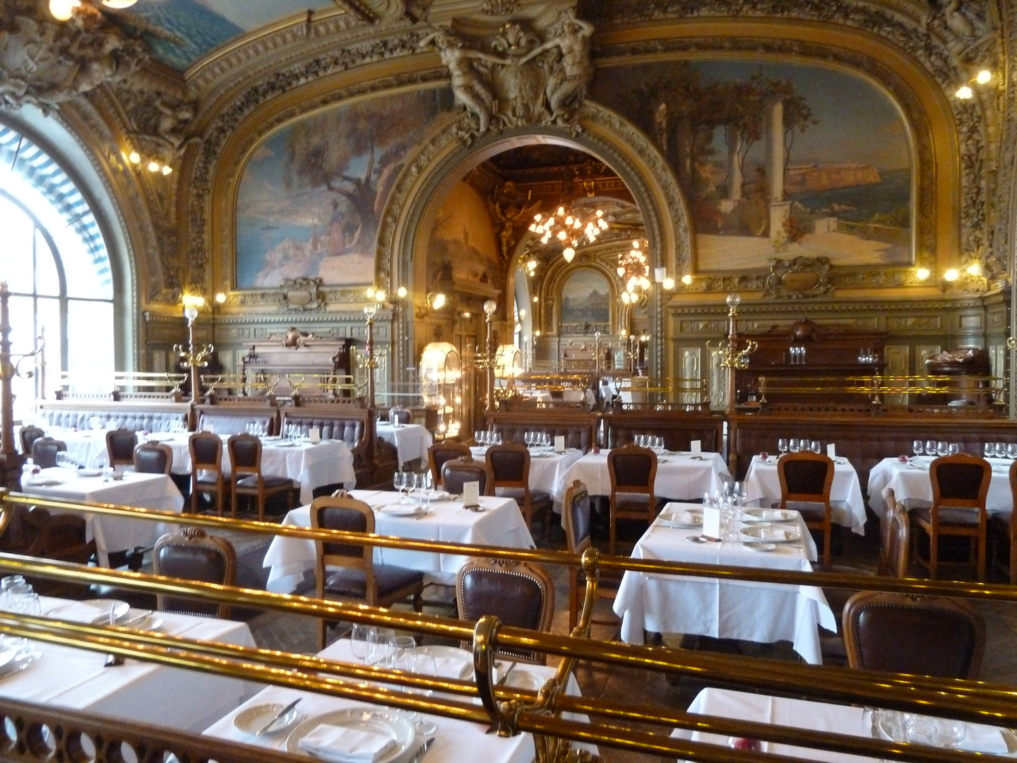 Paris, Restaurant Le Train Bleu