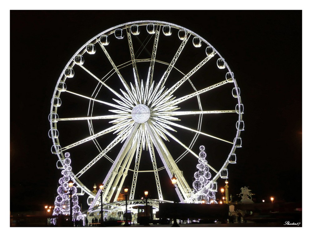 Paris revêt ses habits de Noël