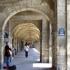 Paris: Rue des Francs Bourgeois près de la Place des Vosges