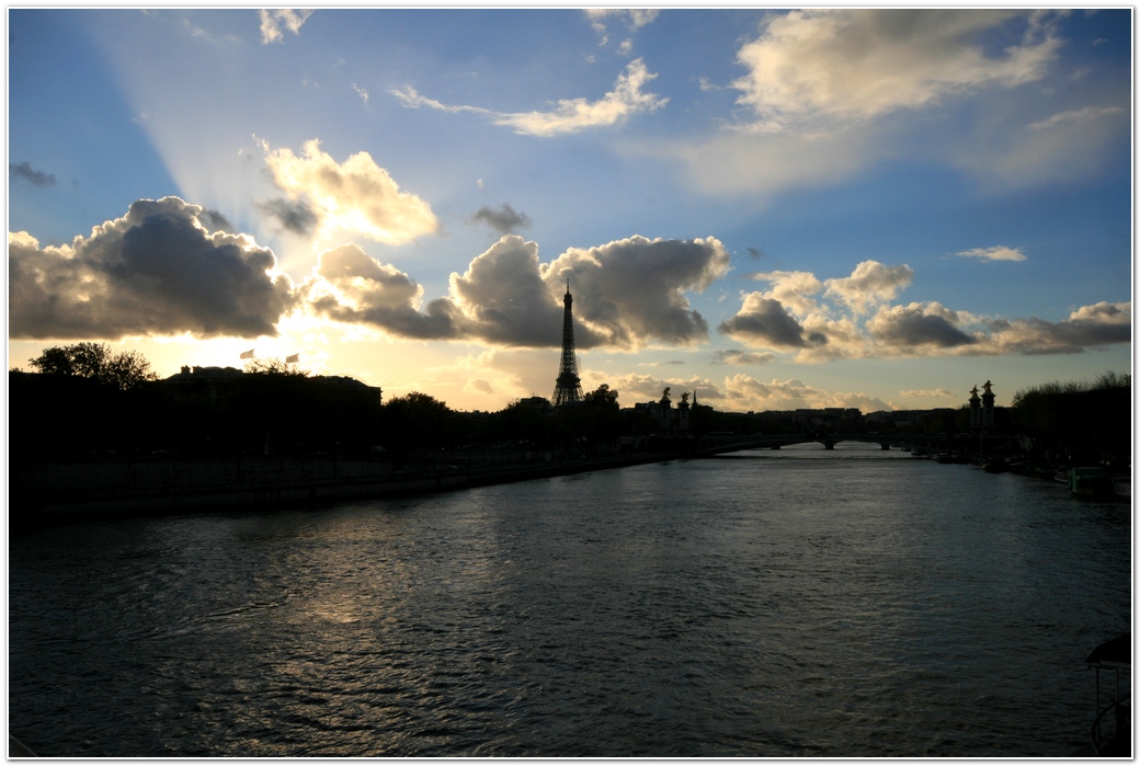 .:: Paris Sky ::.