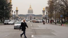 Paris - St Germain des Pres - Avenue Winston Churchill - Hôtel des Invalides - 01