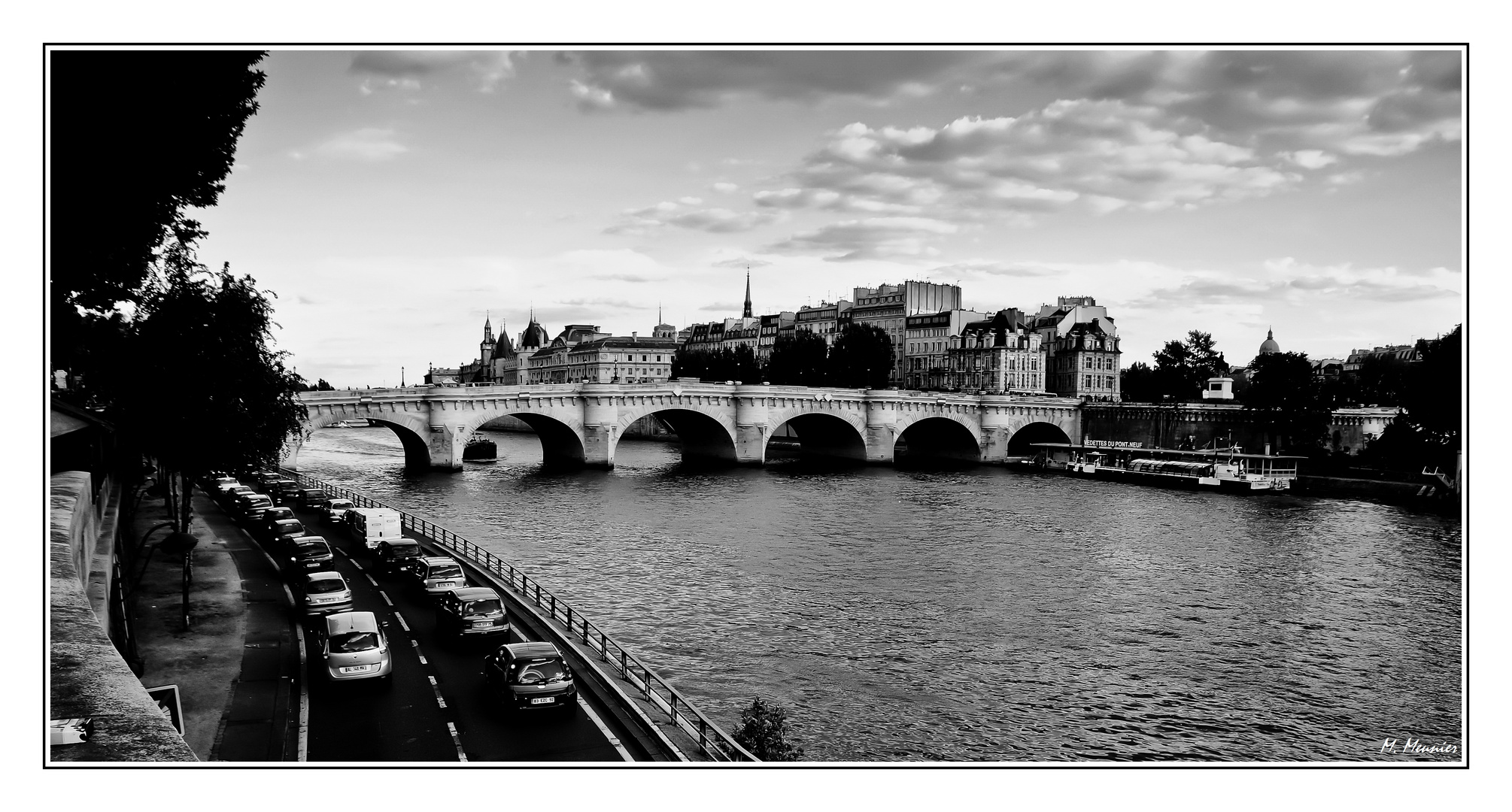 PARIS sur les bords de Seine