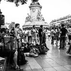 PARIS TANZ versus TRISTESSE - LIBERTE + REPUBLIQUE