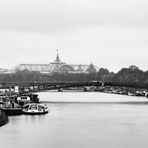 Paris. Tristesse. Grand Palais.