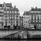 Paris. Tristesse. Quai  aux Fleurs.