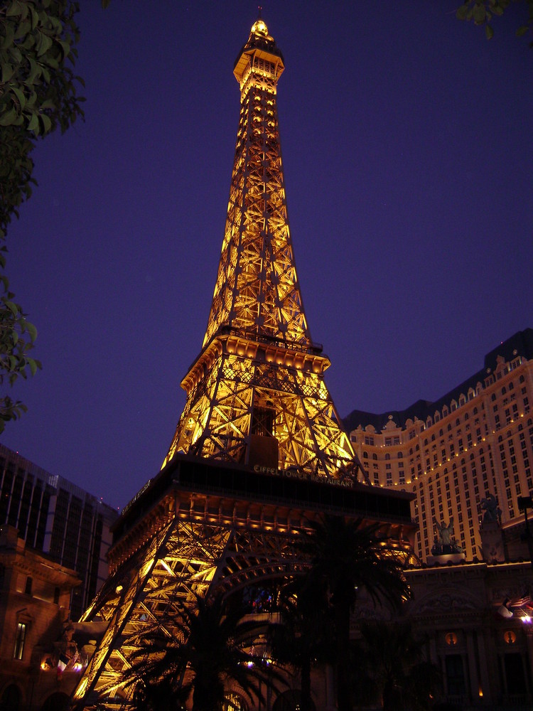 Paris, Vegas!