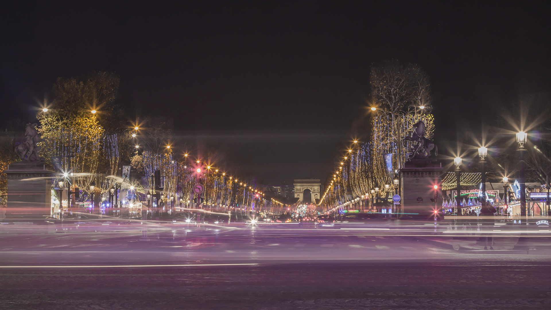 Pariser Nächte (4) - Viel los auf dem Champs-Élysées