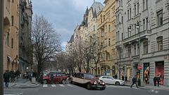 Pariser Straße mit Oldtimer