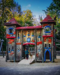 Park mit Kinderspielplatz in Regen