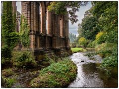Park mit Ruine