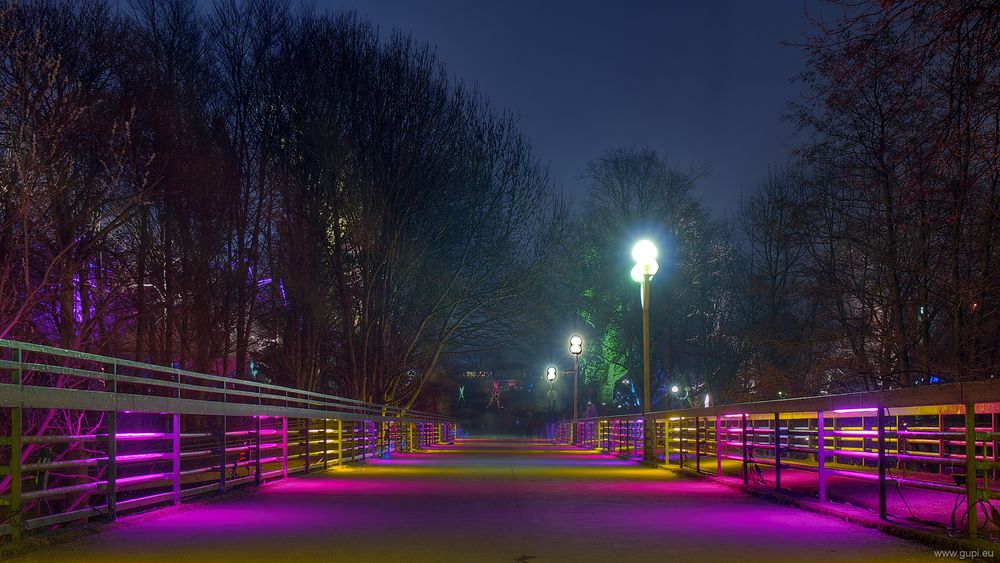 Parkleuchten 2011 - Rotlichtbrücke