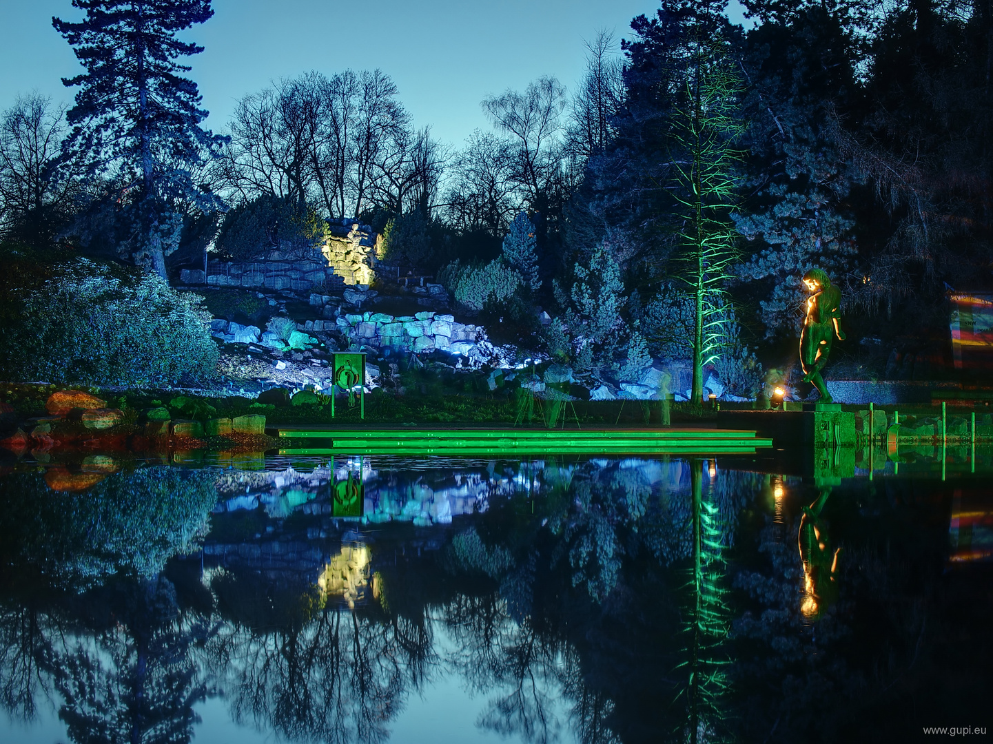 Parkleuchten XII - Badende und Fotografengewusel