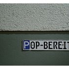 Parkplatz der OP-Bereitschaft vor einem Krankenhaus ;-) POP-BEREIT?