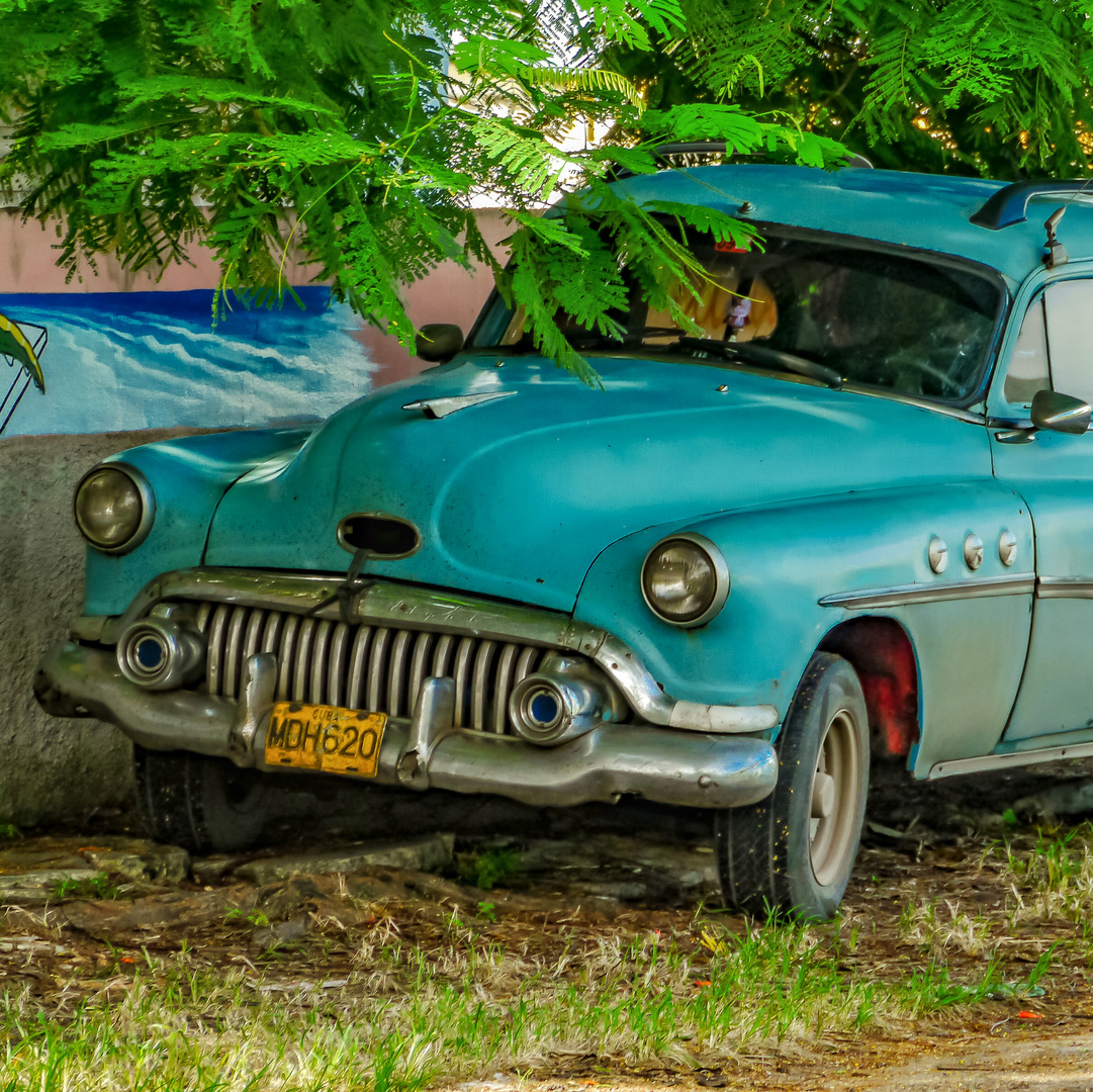 Parkplatz im Schatten