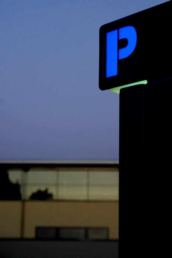 Parkplatz - P -