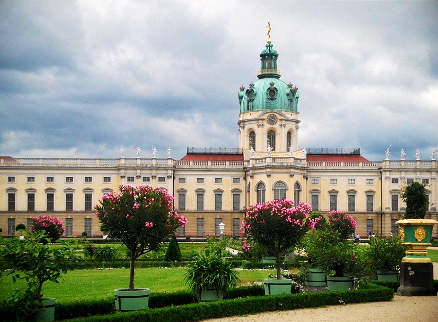 Parkseite von Schloss Charlottenburg in Berlin