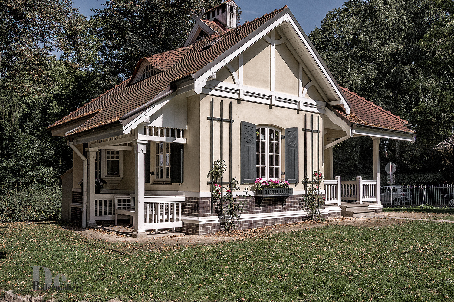 Parkwärterhaus am Kaisertor Jenischpark Hamburg