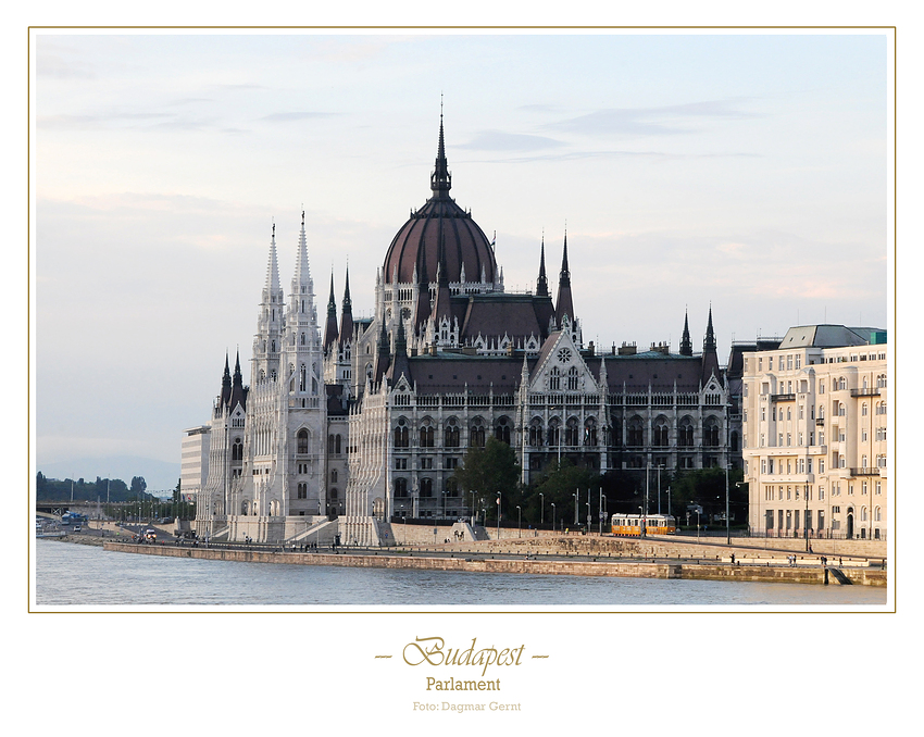 Parlament am Abend