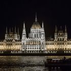 Parlament bei Nacht