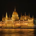 Parlament Budapest bei Nacht