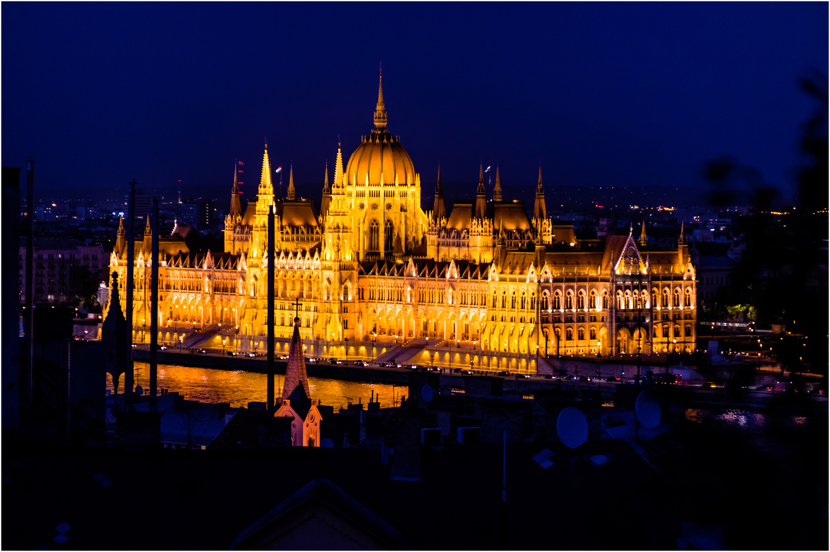 Parlamentsgebäude, Budapest (18:59)