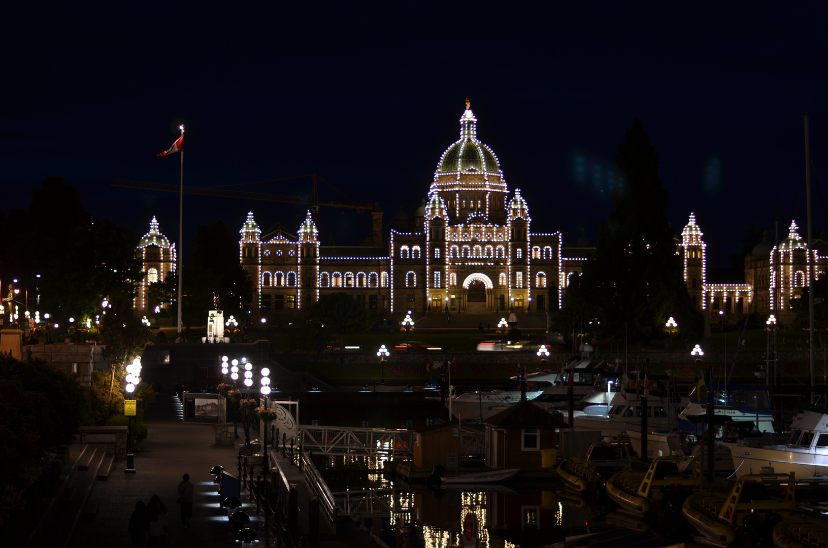 Parlamentsgebäude in Victoria, Vancouver Island, bei Nacht