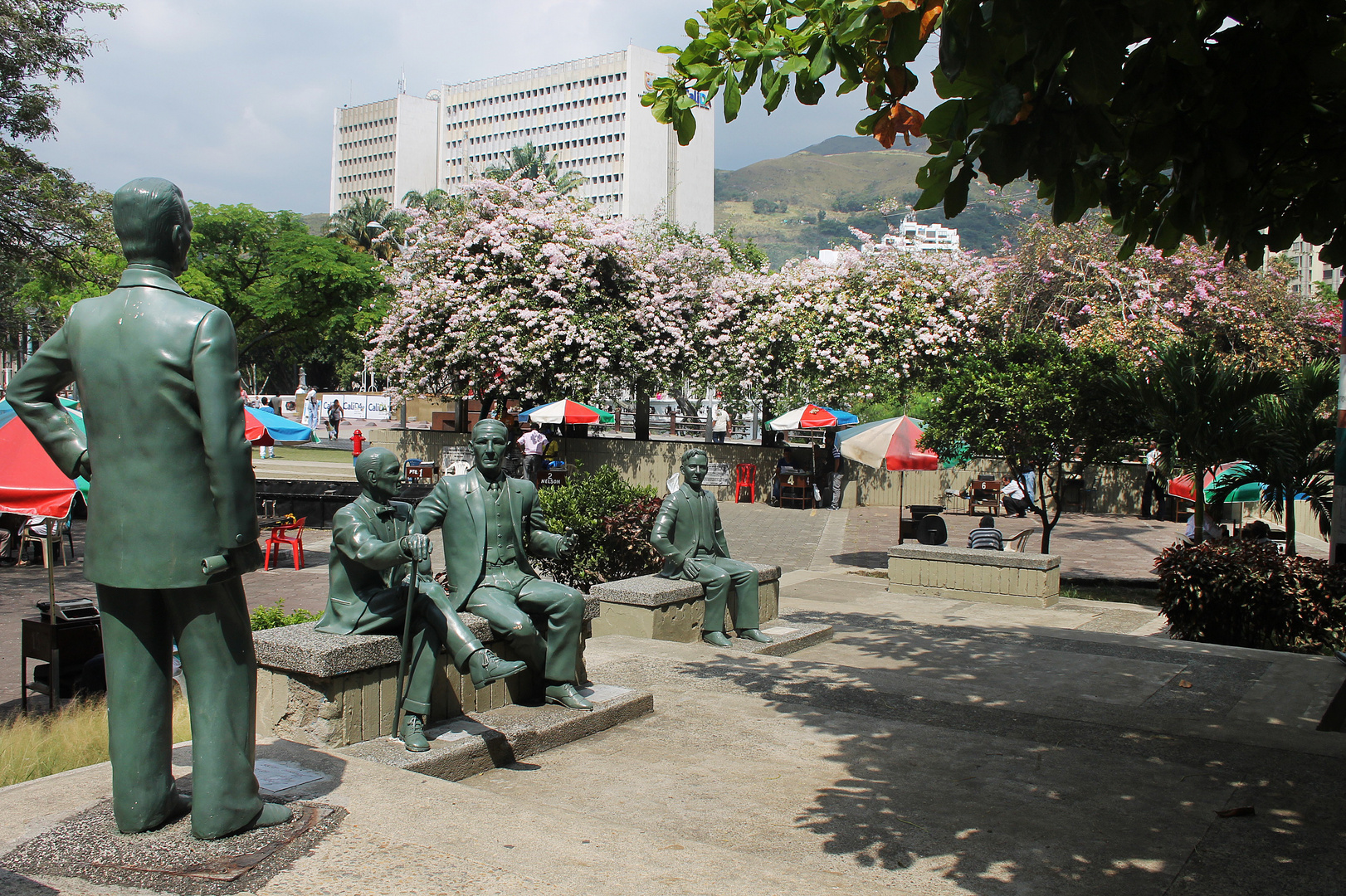 parque de los poetas en cali