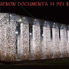 Parthenon der Bücher bei Nacht