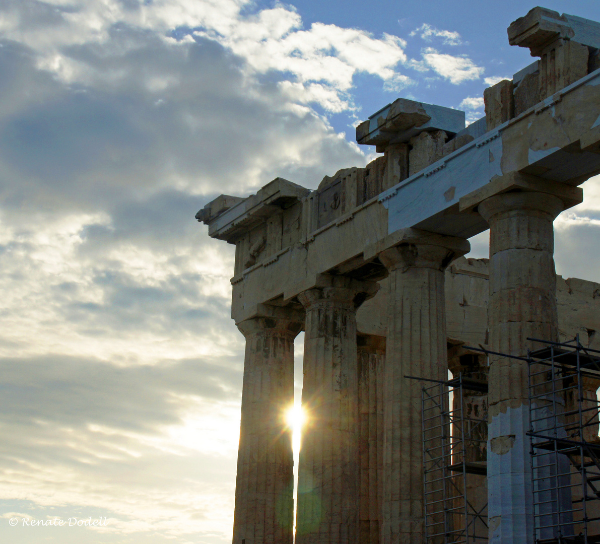 Parthenon in Backlight