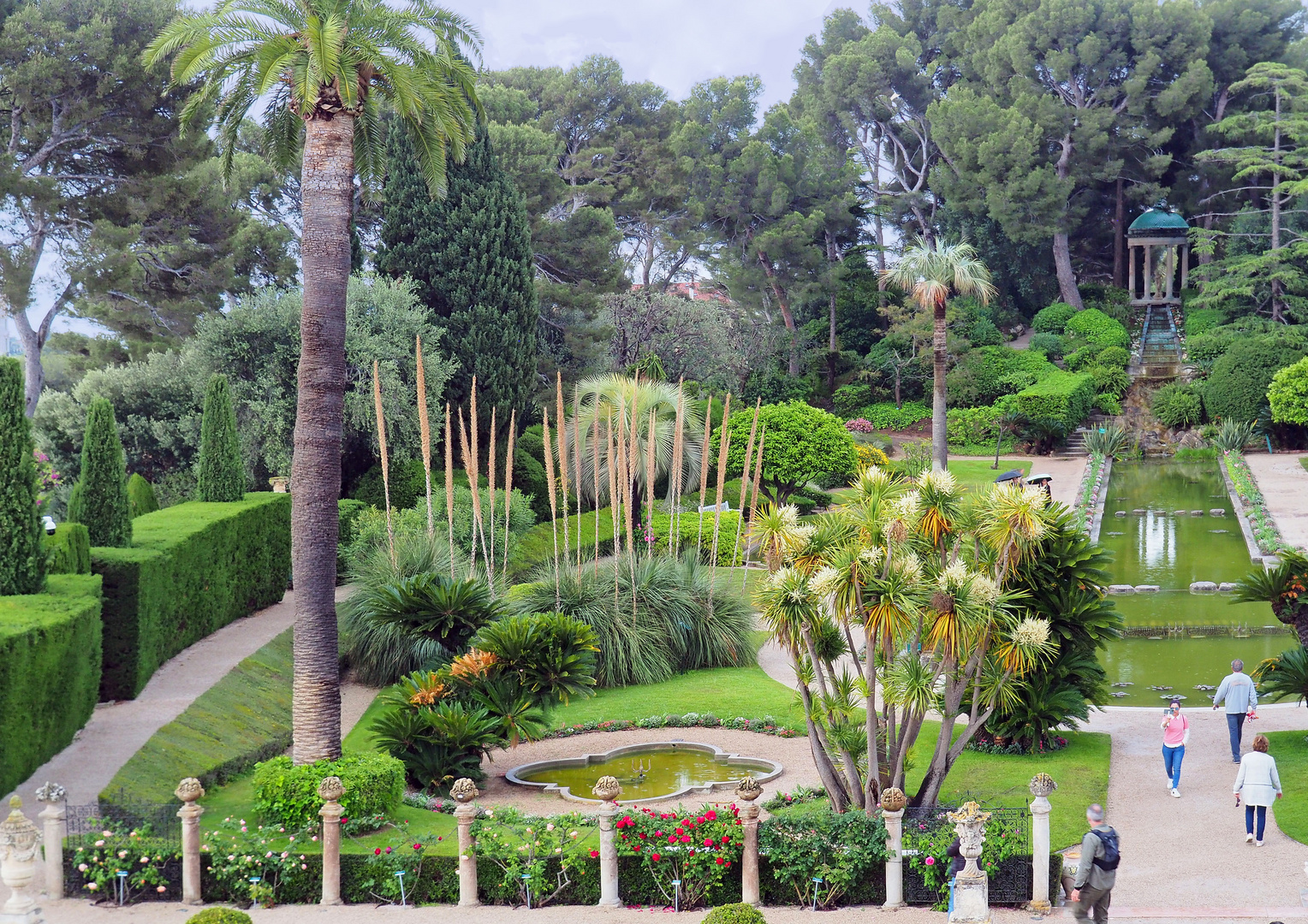 Partie est du jardin à la française