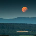 partielle Mondfinsternis über der Schwäbischen Alb