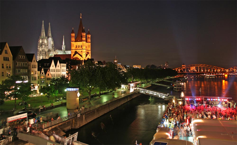 Party auf dem Rhein