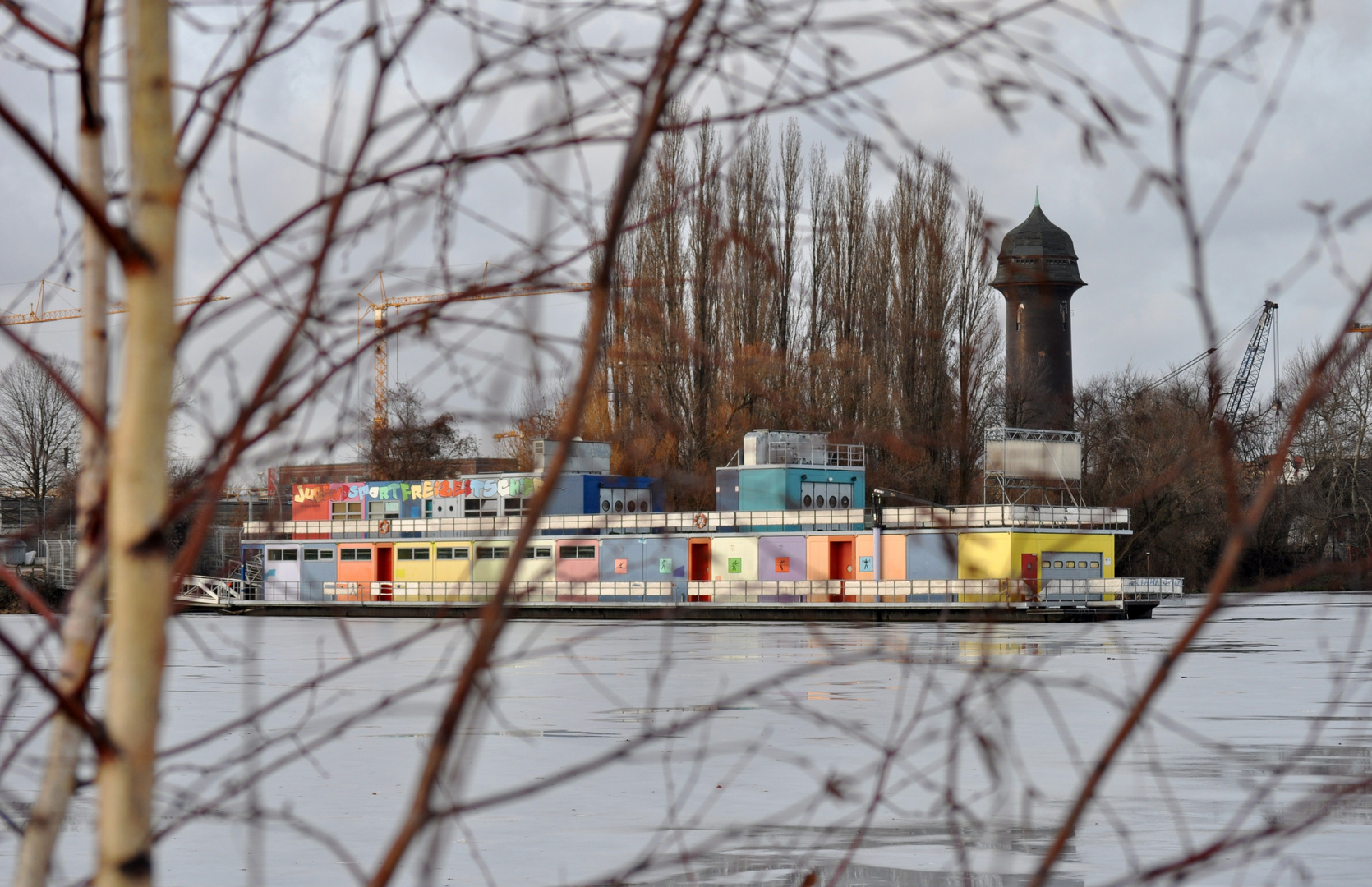 Party schiff auf Stralau Berlin