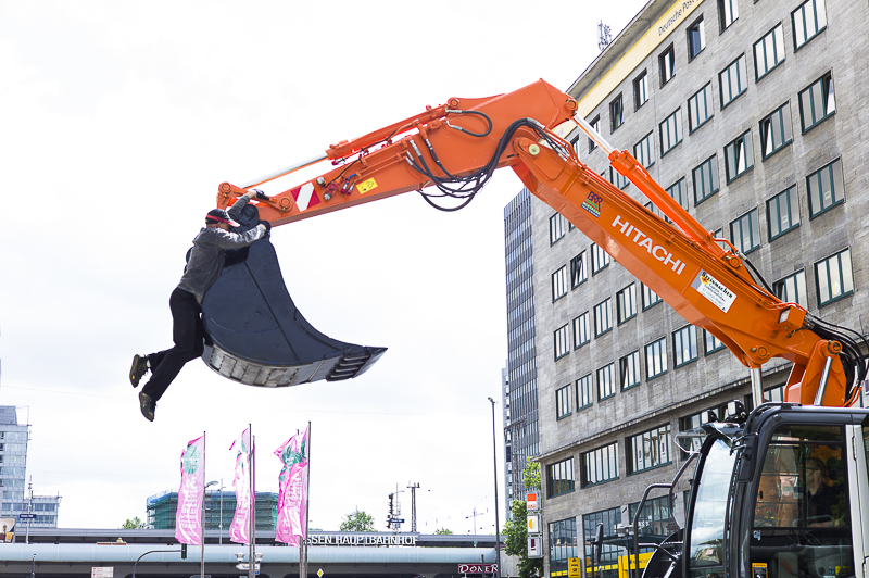 pas de deux mit einem Bagger